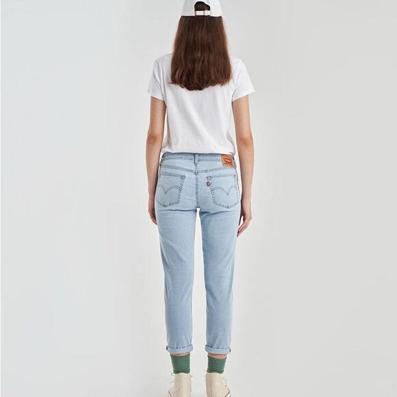 NWT Levi’s Women’s Boyfriend Stellar Stretch Mid Rise Tapered Ankle Jeans Sz 31 - Picture 3 of 9